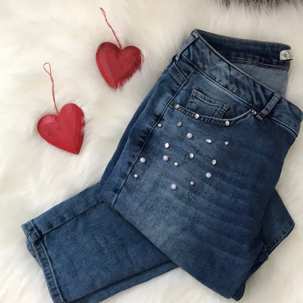 Like new🎈Beaded blue jean 🎀 comfy and chic